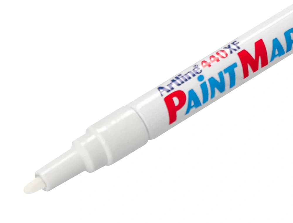 Rotulador permanente Artline EK-440 XF de punta redonda de 1,2 mm para metal, caucho y plástico – Blanco