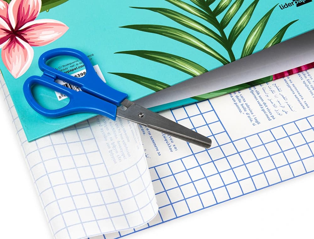 Rollo plastico adhesivo liderpapel 0.50x1.50 50 mc forralibros removible