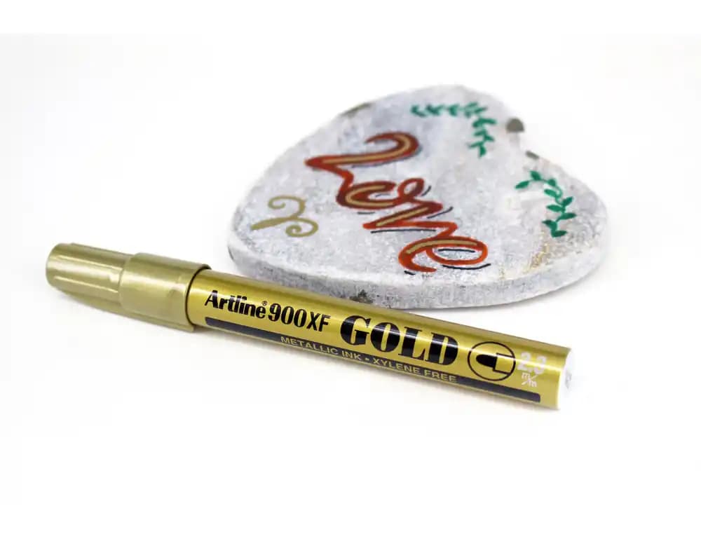 Rotulador permanente Artline EK-900 de tinta metálica con punta redonda de 2,3 mm – Oro