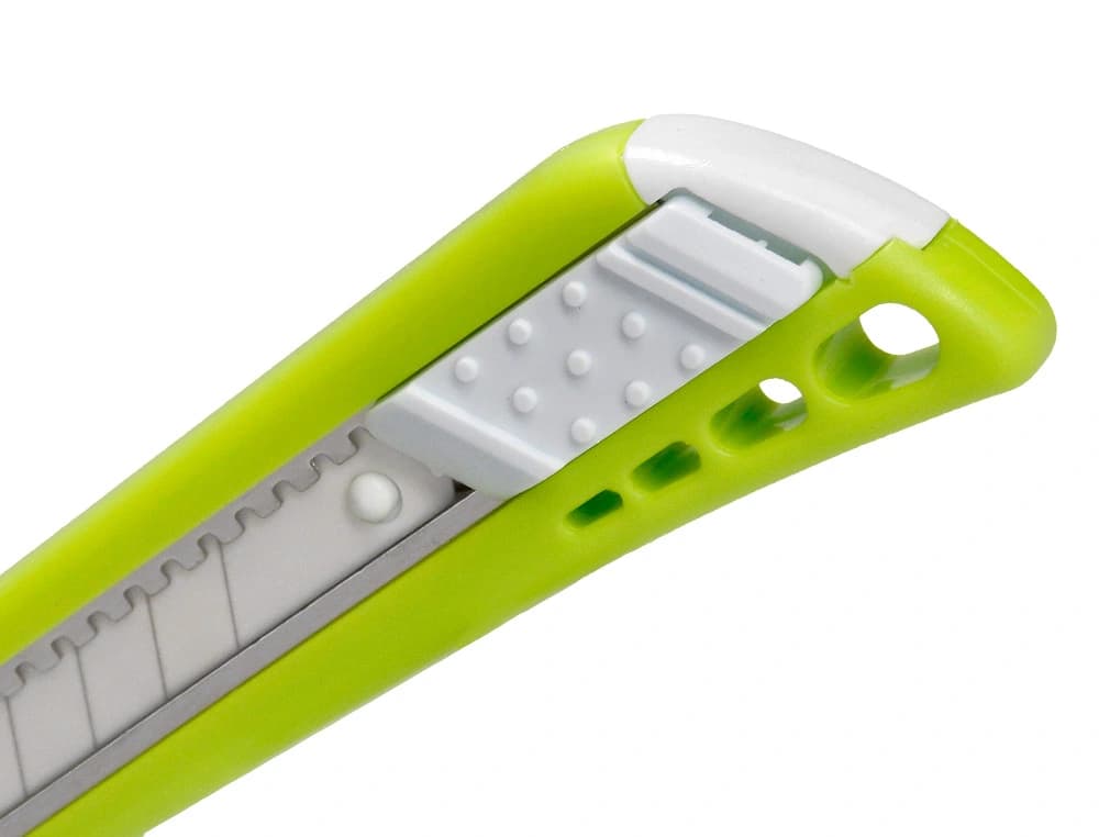 Cuter q-connect plastico ancho con guia metalica cuchilla ceramica 18 mm xd-43 blister 1 unidad