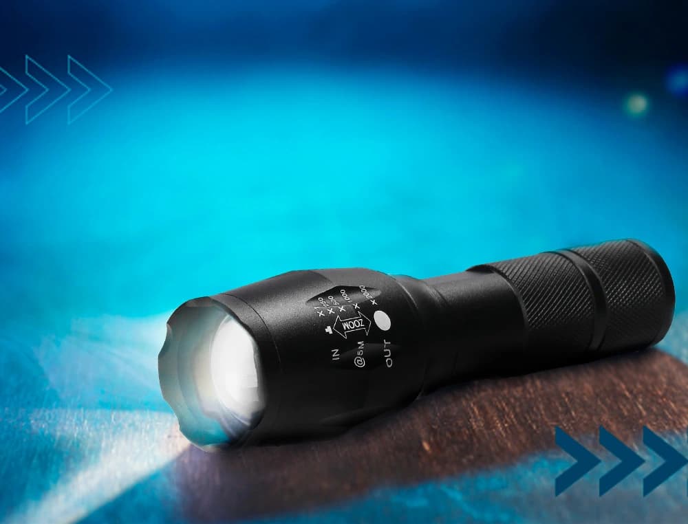 Linterna q-connect telescopica aluminio 5w modo alumbrado alto medio bajo estroboscopio sosapagado 3 pilas aaa