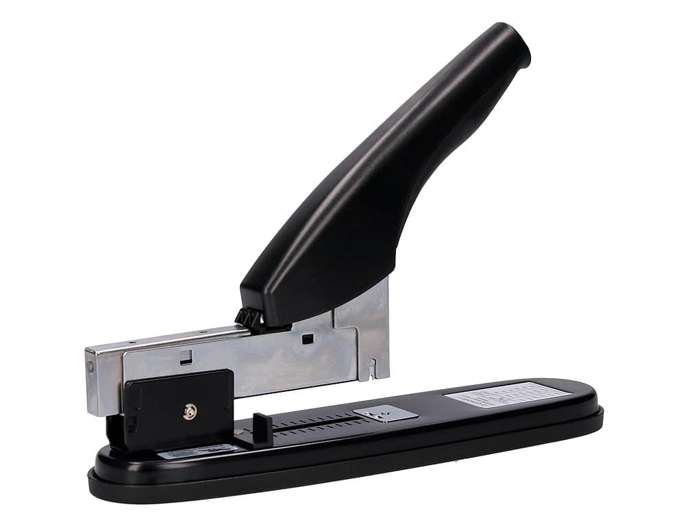 Grapadora q-connect kf02293 metalica capacidad 150 hojas color negro