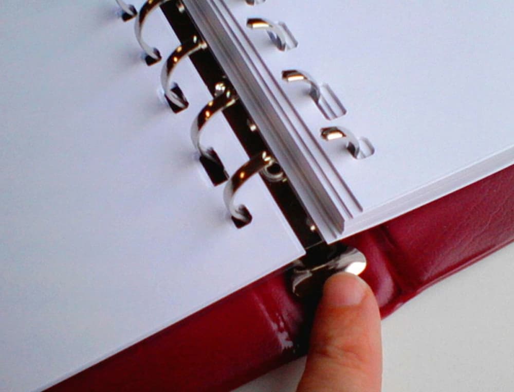 Libro liderpapel din a4 actas 30 anillas con 100 hojas movibles taladradas y numeradas color burdeos
