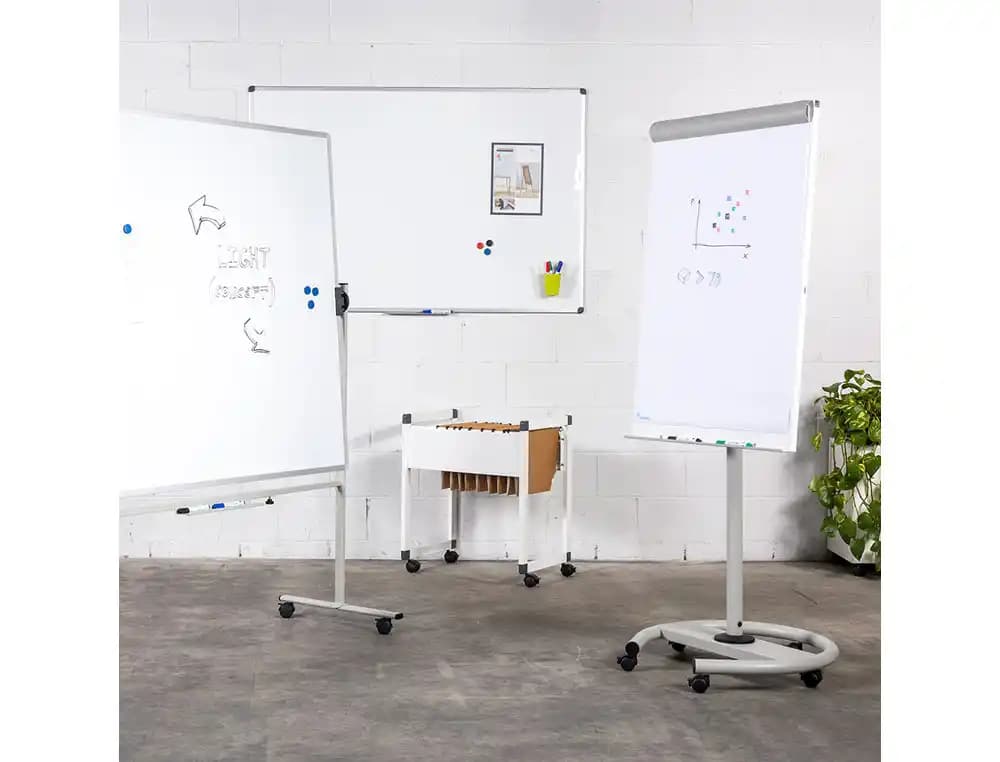 Pizarra blanca rocada lacada magnetica marco aluminio con cantoneras 90x120 cm