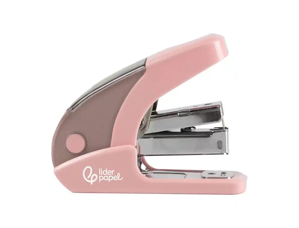 Grapadora Liderpapel Micro con caja de 1.000 grapas 24/6 y 26/6 de regalo, capacidad de 20 hojas – Rosa