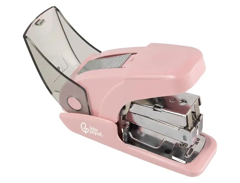 Grapadora Liderpapel Micro con caja de 1.000 grapas 24/6 y 26/6 de regalo, capacidad de 20 hojas – Rosa