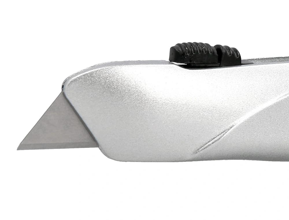 Cuter q-connect metalico ancho retractil con mecanismo de bloqueo cuchilla 18 mm xd-53 blister 1 unidad