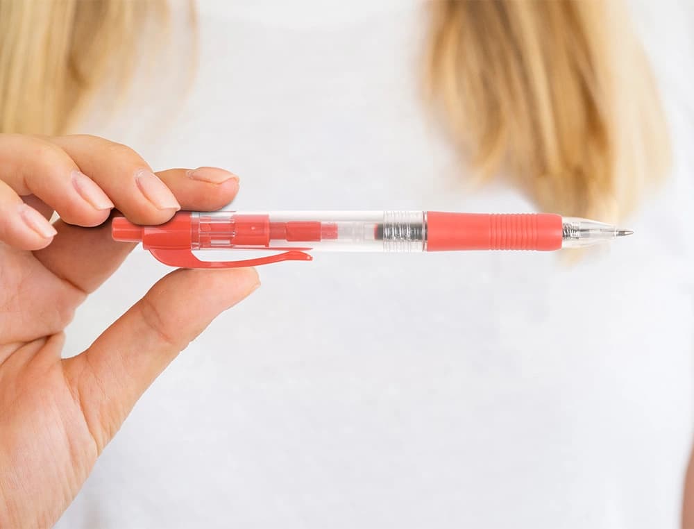 Boligrafo q-connect retractil con sujecion de caucho tinta aceite 0,7 mm