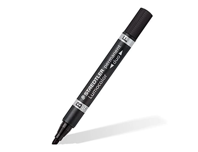 Rotulador permanente Staedtler Lumocolor Duo 348 con punta fina de 0,6 mm y gruesa de 1,5 mm – Negro