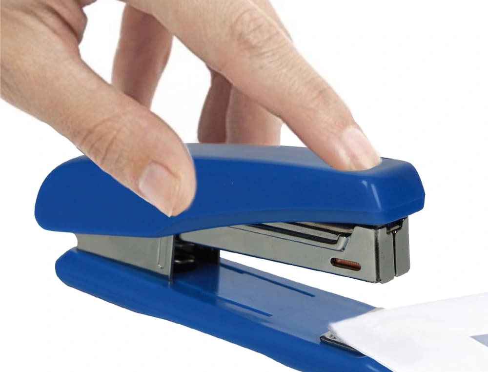 Grapadora q-connect kf11064 plastico azul capacidad 25 hojas
