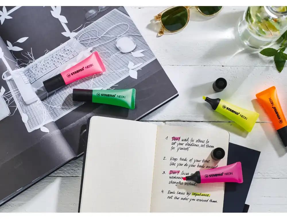 Rotulador stabilo fluorescente 72 neon