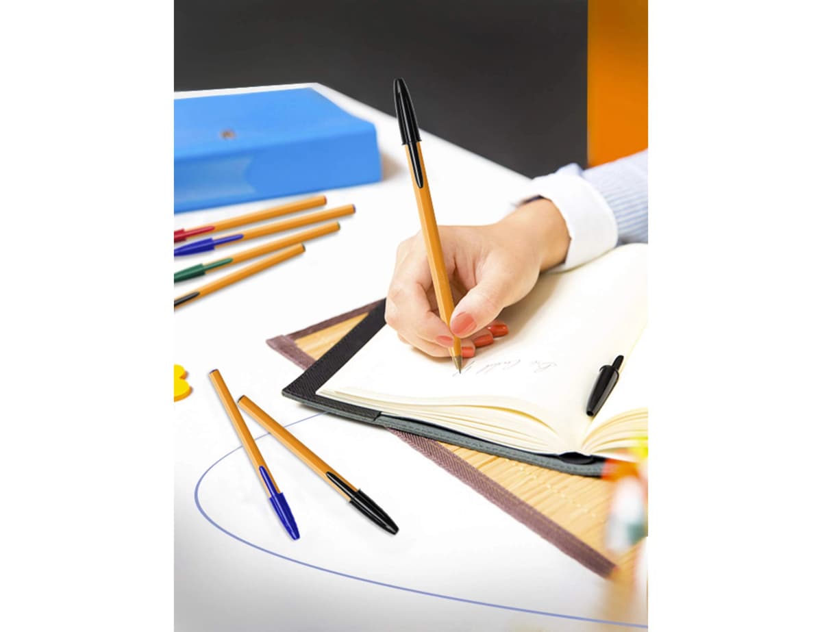 Bolígrafo BIC Naranja Fine Original con capuchón – Negro