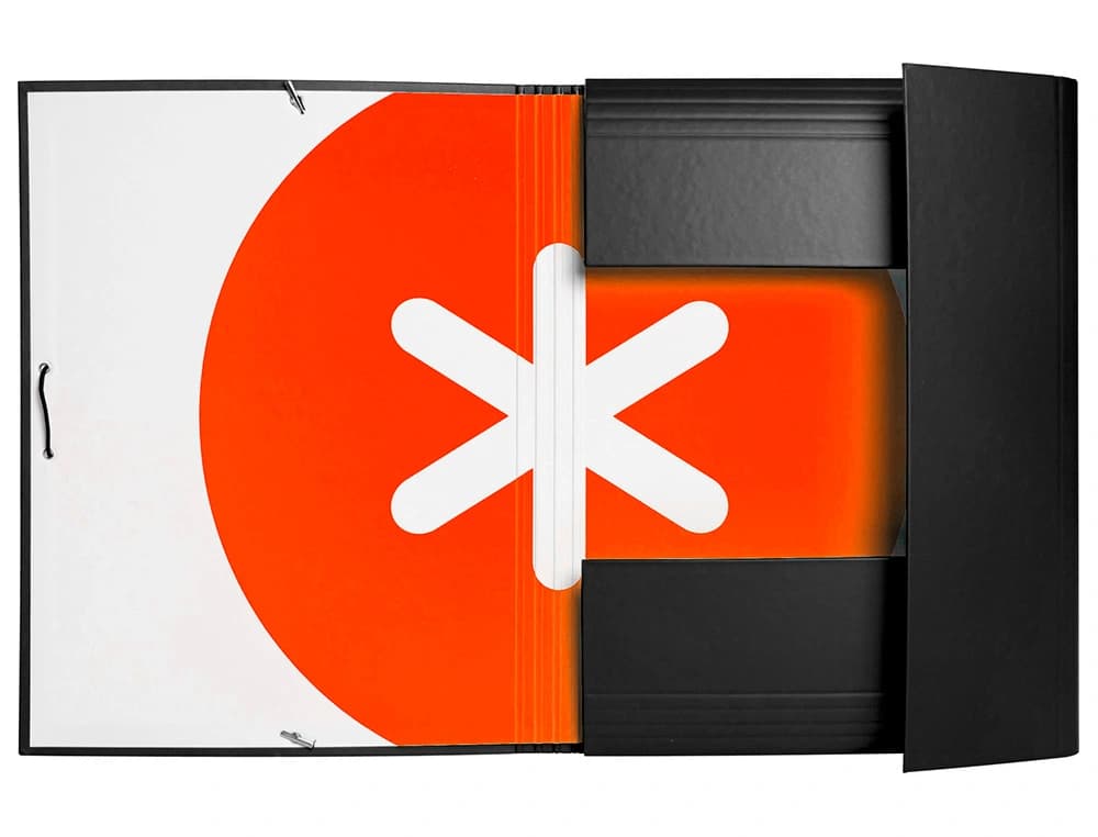 Carpeta antartik gomas tres solapas carton forrado a4 colores