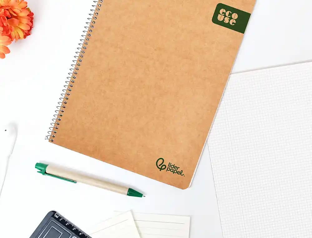 Cuaderno espiral liderpapel a4 ecouse tapa cartulina kraft 80h papel reciclado 80gr cuadro 4mm con margen